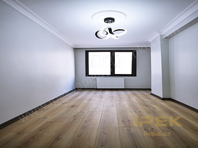 Beylikdüzü İpekten Krediye Uygun Ana Cadde Üzerinde 2+1 Acil Ev Satılık Daire Esenyurt Güzelyurt Mah