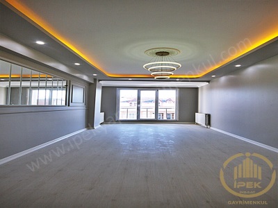 İpek İnşaattan Belediyeye Üniversiteye Yakın Krediye Uygun 3+1 Arakat Satılık Daire Esenyurt Zafer Mah