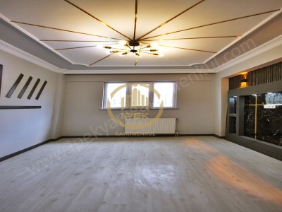 İpek İnşaattan Bahçeşehire Komşu Akbatı Avmye Yakın Anacadde Üzerinde Yatırıma Oturuma Uygun Ev 2+1 Satılık Daire Esenyurt Selahaddin Eyyubi Mah