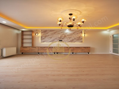 Metrobüse Yürüme Mesafesinde Merkezi Konumda Ana Cadde Acil Krediye Uygun Bölgenin Geniş 2+1 Si Satılık Daire Esenyurt Mehterçeşme Mah