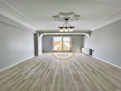 Kıraç Meydanın Dibnde İster Yatırımlık Oturumluk Bölgenin En Ugun 4+2 Ayrı Girişli Dubleks Da Satılık Daire Esenyurt Atatürk Mah