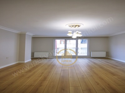 Pek İnşaattan Metrobüse 5 Dk Yürüme Mesafesinde 115 M2 Ana Cadde Üzerinde Arakat ! 2+1 Satılık Daire Esenyurt Mehmet Akif Ersoy Mah