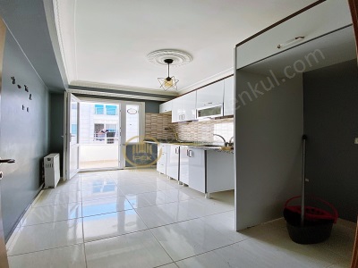 İpekten Emsallerin Altında Meydana&Hastaneye Yürme Mesafesinde 2+1 Arakat Satılık Daire Esenyurt Pınar Mah