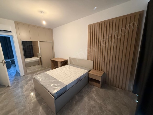 Bakanlıklar Bölgesi Kızılbaş Kiralık Daire |  2+1 Oda | 90M2 Yıllık 725£ Eşyalı  | Klima | 2 Banyo | 1 Yatak Odası Resim-2