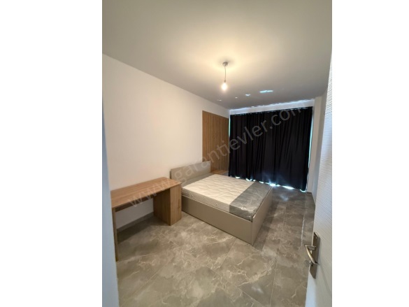 Bakanlıklar Bölgesi Kızılbaş Kiralık Daire |  2+1 Oda | 90M2 Yıllık 725£ Eşyalı  | Klima | 2 Banyo | 1 Yatak Odası Resim-4