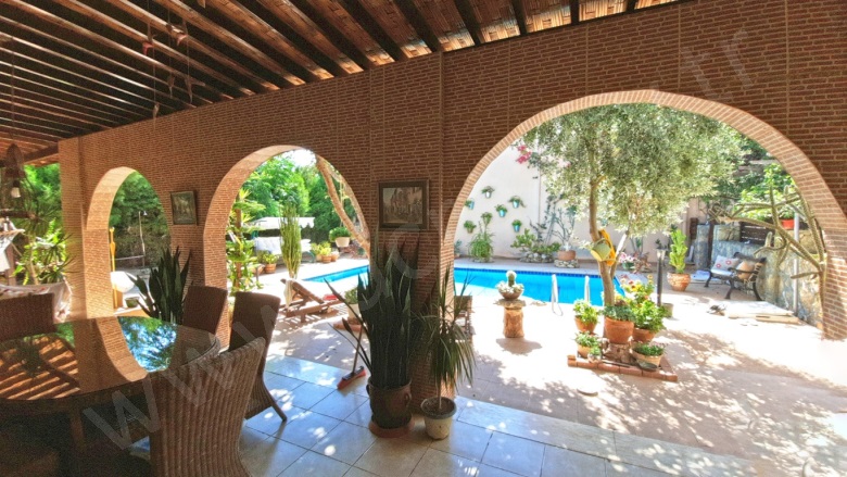 Karaoğlanoğlu Girne (Kyrenıa) Satılık Müstakil Ev |  3+1 Oda | 180M2 400.000£  Krediye Uygun  Eşyalı  | Villa Ve Müstakil | Klima | 3 Banyo | 3 Yatak Odası Resim-3