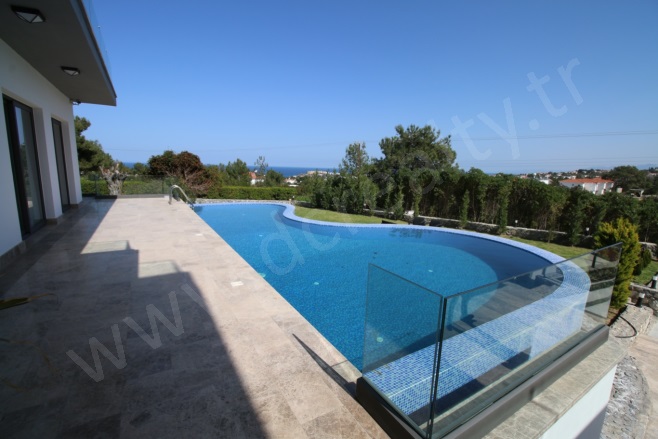 Edremit Girne (Kyrenıa) Satılık Müstakil Ev |  4+2 Oda | 700M2 1.249.000£  Krediye Uygun  Eşyalı  | Villa Ve Müstakil | Merkezi Isınma | 6 Banyo | 4 Yatak Odası Resim-5