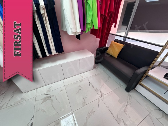 Merkez Girne (Kyrenıa) Devren Dükkan |  Stüdyo Oda | 120M2 20.000£  Krediye Uygun  | Zemin Kat | Klima | 1 Banyo Resim-4