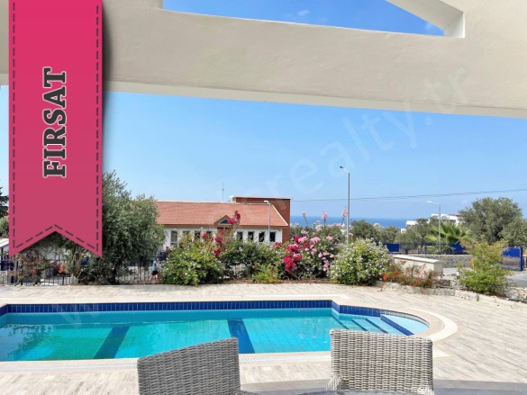 Alsancak Girne (Kyrenıa) Satılık Villa |  3+1 Oda | 195M2 400.000£  Krediye Uygun  Eşyalı  | Dubleks | Klima | 3 Banyo | 3 Yatak Odası Resim-3