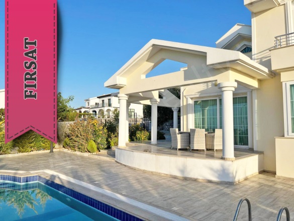 Alsancak Girne (Kyrenıa) Satılık Villa |  3+1 Oda | 195M2 400.000£  Krediye Uygun  Eşyalı  | Dubleks | Klima | 3 Banyo | 3 Yatak Odası Resim-4