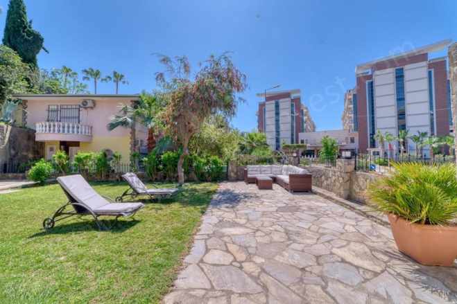 Konaklıda Satılık Villa Lüks Havuzlu – Denize 300 Metre 5+1 Müstakil Bahçeli Alanya Konaklı Mah