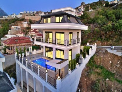 Alanya Kargıcak Mah. Satılık Villa 5+1 300 M2 | Villa Ve Müstakil | Klima | 4 Banyo | 4 Yatak Odası