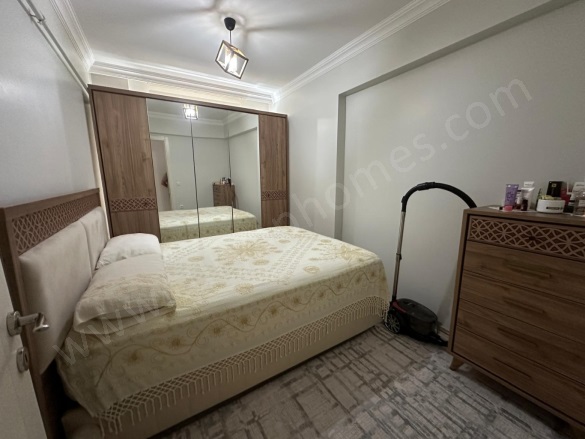 Adnan Menderes Mah. Yalova Satılık Daire |  2+1 Oda | 90M2 2.375.000Tl  Krediye Uygun  | Yüksek Giriş | Doğalgaz(Kombi) | 1 Banyo | 2 Yatak Odası Resim-3