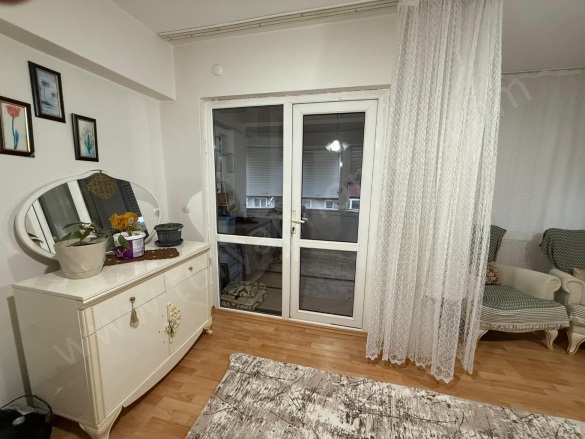 Merkez Mah-Çalıca Köyü. Çınarcık Satılık Bina |  3+1 Oda | 125M2 2.200.000Tl  Krediye Uygun  | 2. Kat | Doğalgaz(Kombi) Resim-3