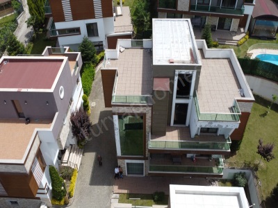 Turyap Sonerden Özden Mahallesinde Site İçi Lüks 5+2 Satılık Villa Merkez Mah-Kadıköy Köyü