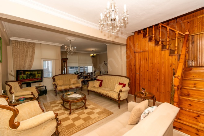 Selimiye Mah. Altınordu Satılık Daire |  3+2 Oda | 200M2 4.100.000Tl  Krediye Uygun  | Çatı Dubleksi | Doğalgaz(Kombi) | 2 Banyo | 3 Yatak Odası Resim-4