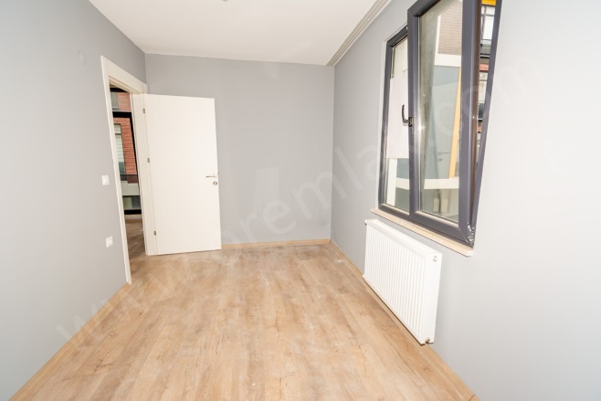 Turnasuyu Mah. Gülyalı Satılık Daire |  1+1 Oda | 50M2 1.900.000Tl  Krediye Uygun  | 1. Kat | Doğalgaz(Kombi) | 1 Banyo | 1 Yatak Odası Resim-5