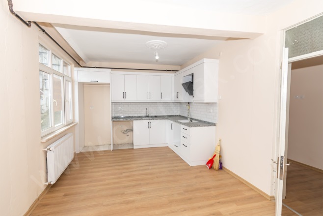 Selimiye Mah. Altınordu Kiralık Daire |  3+1 Oda | 130M2 Aylık 16.500Tl | 3. Kat | Doğalgaz(Kombi) | 1 Banyo | 1 Yatak Odası Resim-4