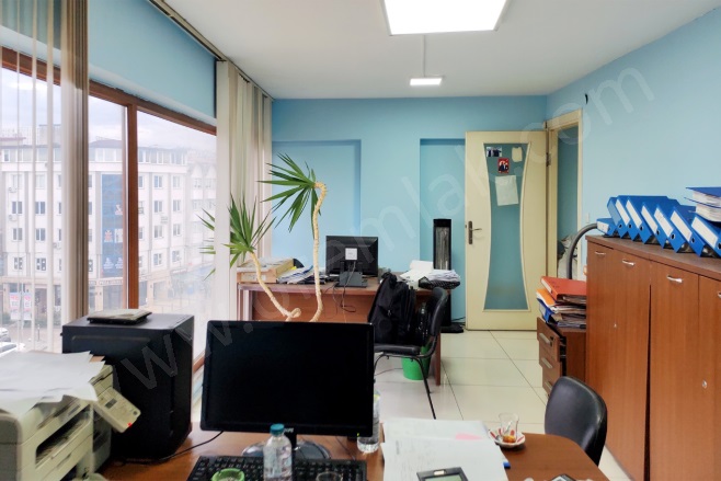 Şarkiye Mah. Altınordu Satılık Ofis / Büro |  2+1 Oda | 60M2 3.000.000Tl  Krediye Uygun  | 4. Kat | Klima Resim-4