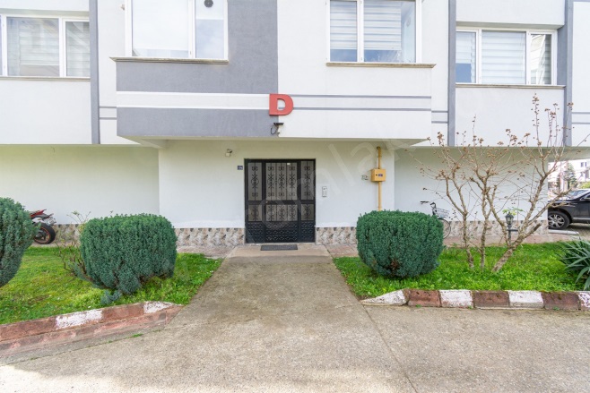 Cumhuriyet Mah. Altınordu Satılık Daire |  3+1 Oda | 150M2 6.100.000Tl  Krediye Uygun  | 2. Kat | Doğalgaz(Kombi) | 1 Banyo | 1 Yatak Odası Resim-5