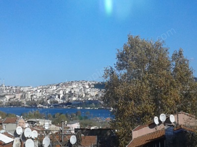 Modernden Kiremit Caddesinde Mükemmel Satılık Bina Fatih Balat Mah