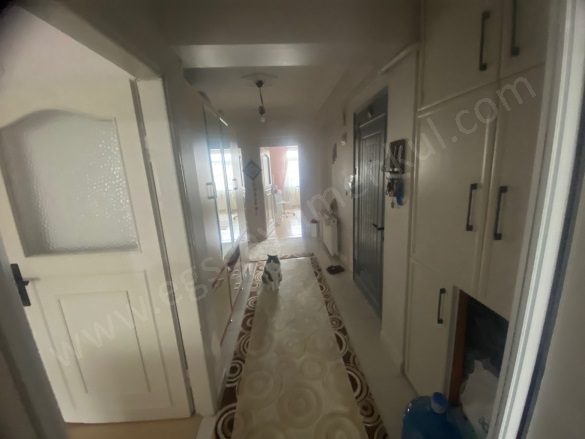 Mahmutbey Mah. Bağcılar Satılık Daire |  2+1 Oda | 90M2 5.250.000Tl  Krediye Uygun  | 3. Kat | Doğalgaz(Kombi) | 1 Banyo | 1 Yatak Odası Resim-2