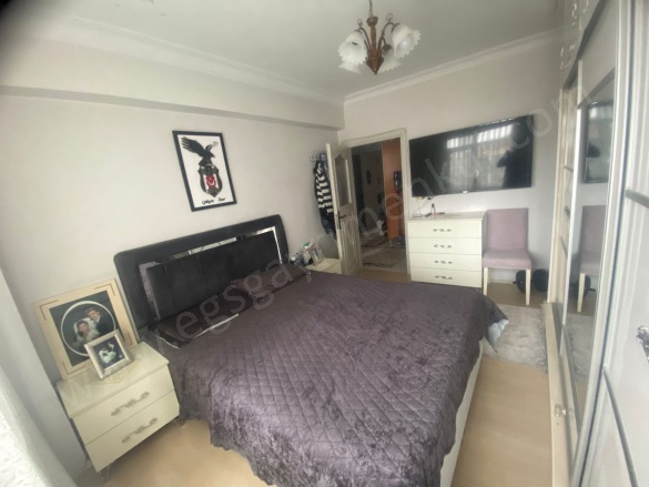 Mahmutbey Mah. Bağcılar Satılık Daire |  2+1 Oda | 90M2 5.250.000Tl  Krediye Uygun  | 3. Kat | Doğalgaz(Kombi) | 1 Banyo | 1 Yatak Odası Resim-3
