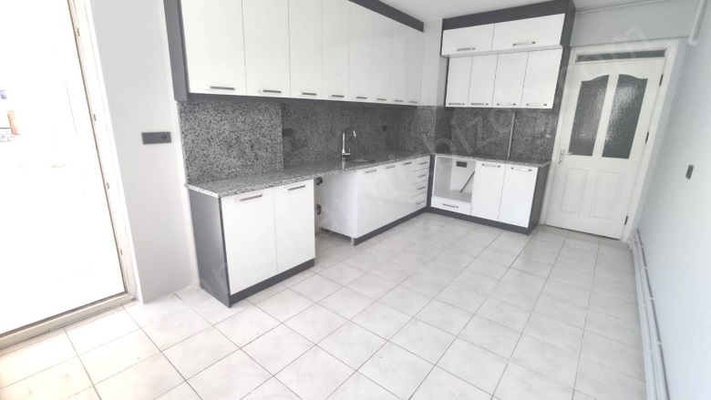 Adalet Mah. Denizli Kiralık Daire |  3+1 Oda | 175M2 Aylık 25.000Tl | 2. Kat | Doğalgaz(Kombi) | 1 Banyo | 1 Yatak Odası Resim-1