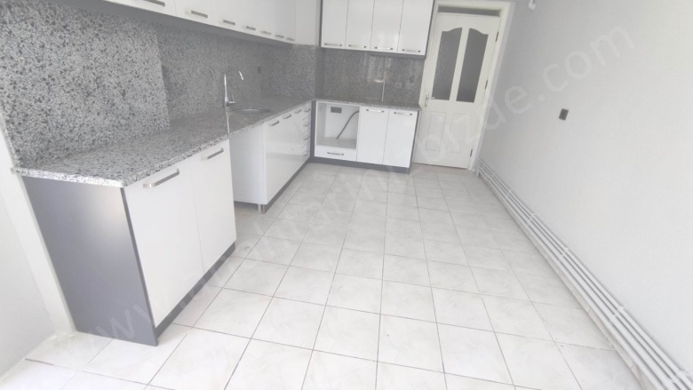 Adalet Mah. Denizli Kiralık Daire |  3+1 Oda | 175M2 Aylık 25.000Tl | 2. Kat | Doğalgaz(Kombi) | 1 Banyo | 1 Yatak Odası Resim-2