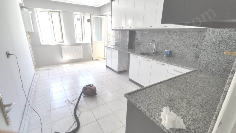 Adalet Mah. Denizli Kiralık Daire |  3+1 Oda | 175M2 Aylık 25.000Tl | 2. Kat | Doğalgaz(Kombi) | 1 Banyo | 1 Yatak Odası Resim-3