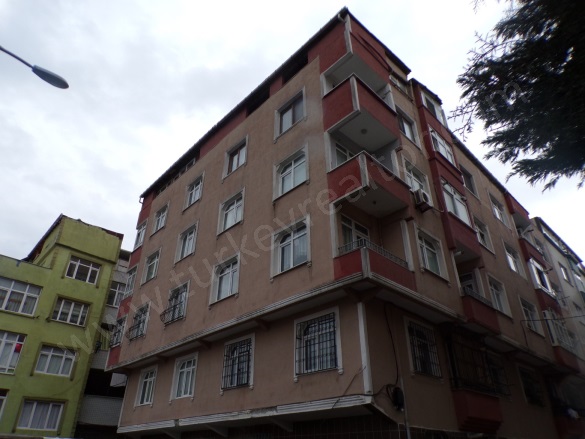 Merkezefendi Mah. Zeytinburnu Satılık İkinci El Daireler |  2+1 Oda | 95M2 110.000$  Krediye Uygun  | Giriş Katı | Doğalgaz(Kombi) | 2 Banyo | 2 Yatak Odası Resim-4