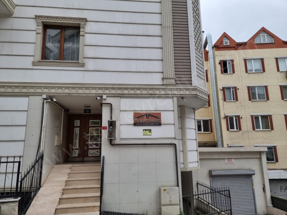 Mecidiyeköy Mah. Şişli Satılık İkinci El Daireler |  2+1 Oda | 80M2 170.000$  Krediye Uygun  | 1. Kat | Doğalgaz(Kombi) | 1 Banyo | 2 Yatak Odası Resim-4