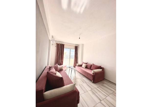 ...  Shkembi İ Kavajes Satılık Daire |  1+1 Oda | 65M2 70.000$ | 9. Kat | Klima | 1 Banyo | 1 Yatak Odası Resim-4