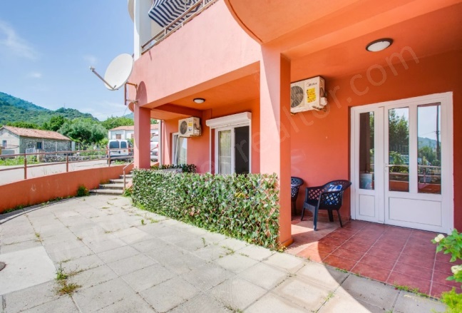 .. .. Satılık İkinci El Daireler |  2+1 Oda | 90M2 140.300$ Eşyalı  | Giriş Katı | Klima | 1 Banyo | 2 Yatak Odası Resim-2