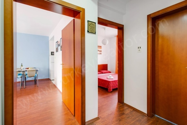 .. .. Satılık İkinci El Daireler |  2+1 Oda | 90M2 140.300$ Eşyalı  | Giriş Katı | Klima | 1 Banyo | 2 Yatak Odası Resim-5