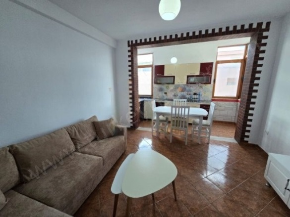 .. Plazh Satılık İkinci El Daireler |  2+1 Oda | 65M2 80.300$ Eşyalı  | 9. Kat | Klima | 1 Banyo | 2 Yatak Odası Resim-4