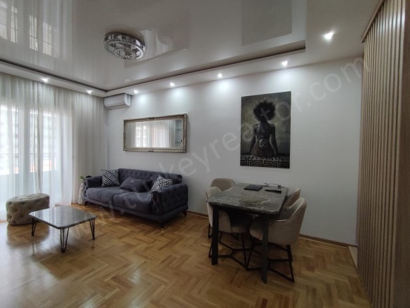 .. Centar Satılık İkinci El Daireler |  1+1 Oda | 48M2 176.000$ Eşyalı  | 5. Kat | Klima | 1 Banyo | 1 Yatak Odası Resim-4