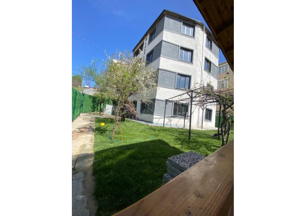 Arnavutköy Merkez Mah. Arnavutköy Satılık Bina |  8+ Oda | 460M2 296.000$  Krediye Uygun  | Doğalgaz(Kombi) | 4 Banyo | 8 Yatak Odası Resim-2