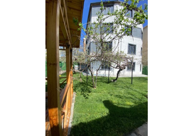 Arnavutköy Merkez Mah. Arnavutköy Satılık Bina |  8+ Oda | 460M2 296.000$  Krediye Uygun  | Doğalgaz(Kombi) | 4 Banyo | 8 Yatak Odası Resim-3