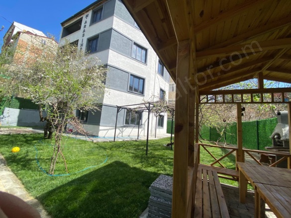 Arnavutköy Merkez Mah. Arnavutköy Satılık Bina |  8+ Oda | 460M2 296.000$  Krediye Uygun  | Doğalgaz(Kombi) | 4 Banyo | 8 Yatak Odası Resim-4