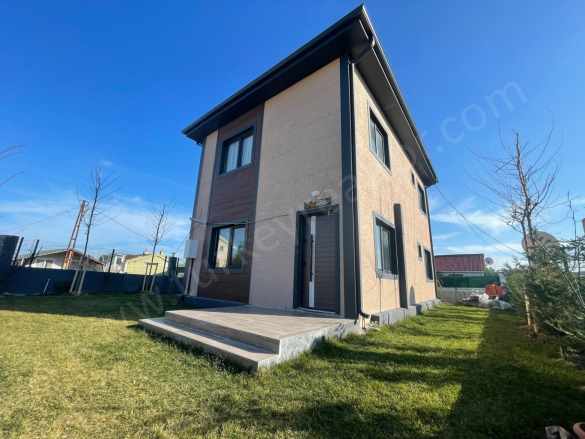 Arnavutköyde Deniz Manzaralı 3+1 Satılık Villa Karaburun Mah