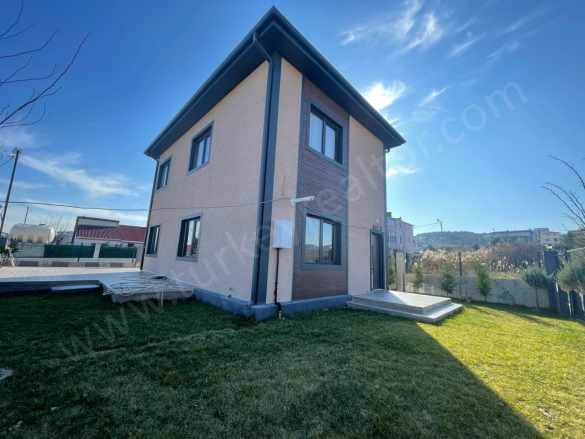 Arnavutköyde Deniz Manzaralı 3+1 Satılık Villa Karaburun Mah