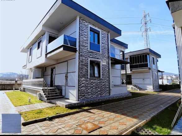 Kocaeli Yeniköyde Merkezi Konumda Satılık Villa 3+1 Başiskele Yeniköy Merkez Mah