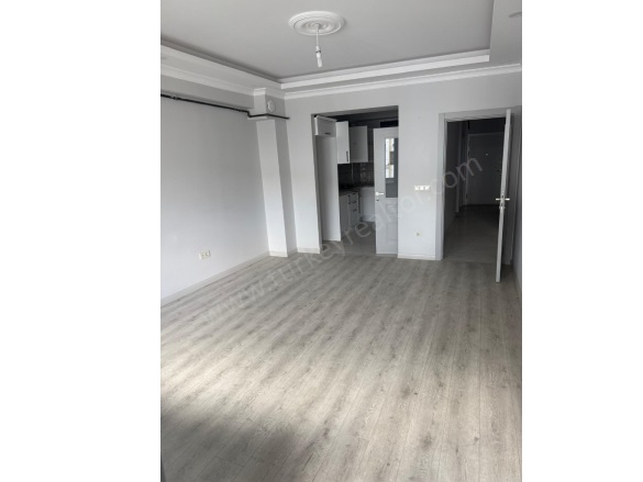 Beştelsiz Mah. Zeytinburnu Satılık İkinci El Daireler |  3+1 Oda | 110M2 201.000$  Krediye Uygun  | 2. Kat | Doğalgaz(Kombi) | 2 Banyo | 3 Yatak Odası Resim-2