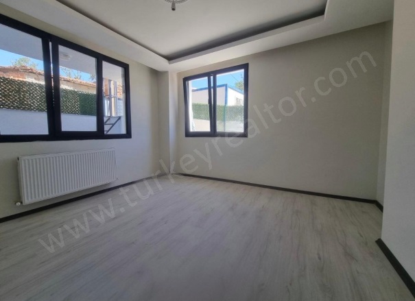 İsmetpaşa Mah. Silivri Satılık Daire |  1+1 Oda | 90M2 50.000$  Krediye Uygun  | Bahçe Katı | Doğalgaz(Kombi) | 1 Banyo | 1 Yatak Odası Resim-4