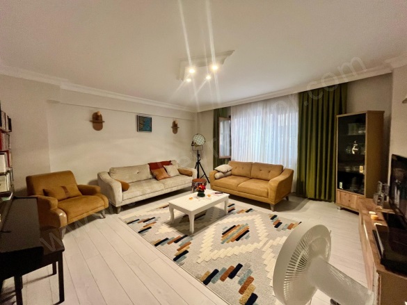 Firuzağa Mah. Beyoğlu Satılık İkinci El Daireler |  2+1 Oda | 135M2 227.500$  Krediye Uygun  | Yüksek Giriş | Doğalgaz(Kombi) | 2 Banyo | 2 Yatak Odası Resim-3