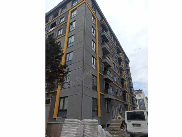 Havuzlu Site içerisinde Satılık ikinci El Daireler 3+1 Daire Sultanbeyli Orhangazi Mah