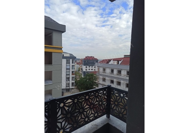 Orhangazi Mah. Sultanbeyli Satılık İkinci El Daireler |  3+1 Oda | 90M2 153.500$  Krediye Uygun  | 3. Kat | Yerden Isıtma | 1 Banyo | 3 Yatak Odası Resim-3