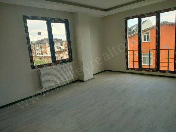 Fevzipaşa Mah. Silivri Satılık Daire |  2+1 Oda | 95M2 80.000$  Krediye Uygun  | 3. Kat | Doğalgaz(Kombi) | 1 Banyo | 2 Yatak Odası Resim-2