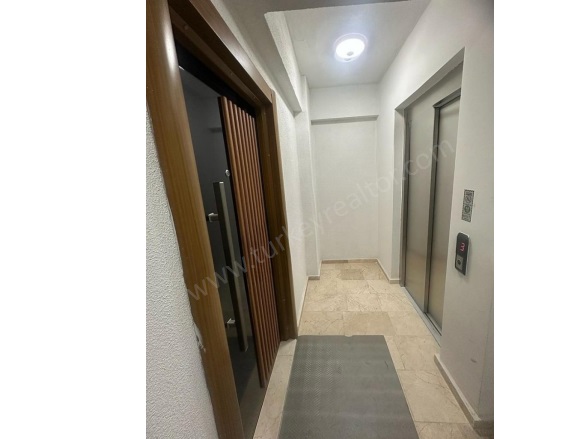 Akşemsettin Mah. Eyüpsultan Satılık İkinci El Daireler |  4+1 Oda | 185M2 220.000$  Krediye Uygun  | 3. Kat | Doğalgaz(Kombi) | 2 Banyo | 4 Yatak Odası Resim-3